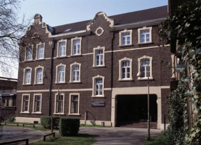 Отель Jugendherberge Duisburg Landschaftspark  Дуйсбург